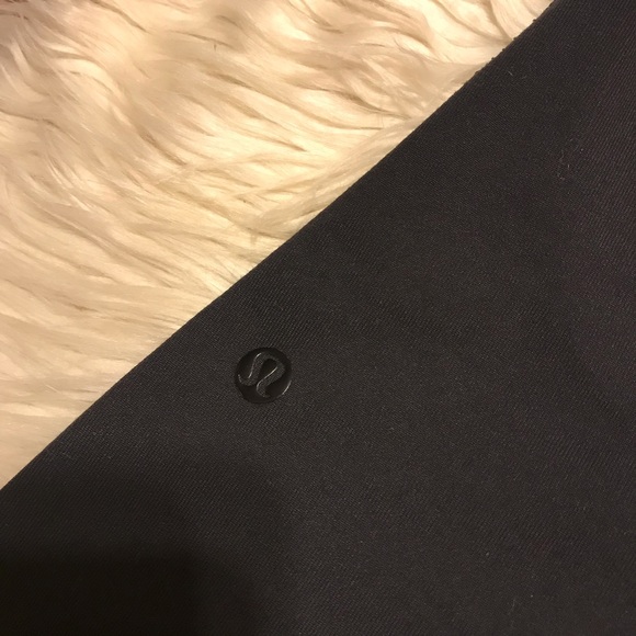 Lululemon top - Picture 4 of 5